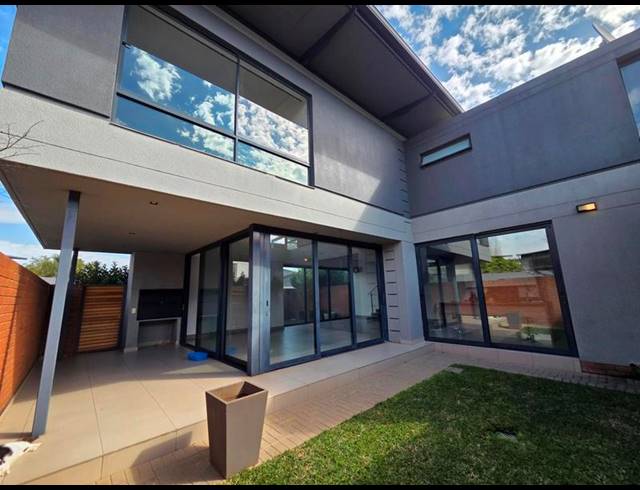 4 BEDROOM PROPERTY TO RENT IN WATERKLOOF RIDGE